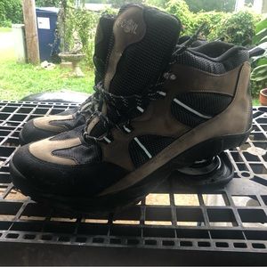 Nice size 13 e-coil boots .not new but very good condition!  Collector value!